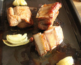Foto del paso 9 de la receta: Tipo asado de tira...pero de cerdo, con ensalada de..