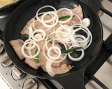 Foto del paso 7 de la receta: Bisteces encebollados