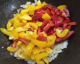 Foto langkah ke 4 dari resep Daging Tumis Paprika.