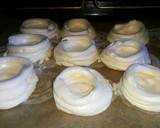 Foto del paso 5 de la receta: Mini pavlovas de lemon curd, nata y moras
