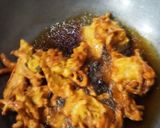 आलू प्याज़ के पकौड़े(aloo pyaz ke pakode recipe in hindi) रेसिपी चरण 3 फोटो