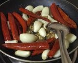 A picture of step 3 of Instant Fresh Chilli and Garlic Chutney.