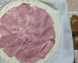 Foto del paso 1 de la receta: Empanada de hojaldre de jamón, queso y bacon