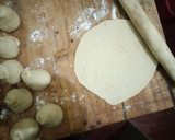 A picture of step 8 of Soft layered carrot chapati.