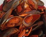 Foto langkah ke 4 dari resep Kerang Ijo Asam Manis.