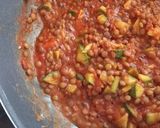 Foto del passaggio 2 della ricetta Fusilli lenticchie e zucchine