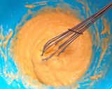 Tejfölös karalábéleves vajgaluskával recept fázis 3 fotója