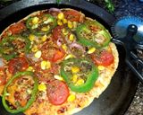 चिजी वेज आटा पिज़्ज़ा (cheesy veg atta pizza recipe in Hindi) रेसिपी चरण 5 फोटो