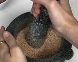 A picture of step 2 of Khao Khua Toasted Rice Powder.