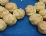 Foto langkah ke 8 dari resep Kue soes montok,kokoh,ekonomis (+Tips pake oven Tangkring).