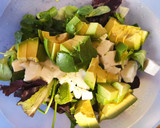 Foto del paso 2 de la receta: Ensalada fresca de aguacate mango y mozzarella