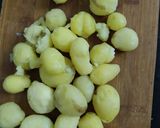 A picture of step 1 of Aalu vada.