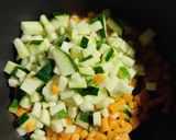 Foto del paso 2 de la receta: Sopa de setas con fideos