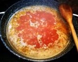 Foto del paso 1 de la receta: Sopa de tomate al albahaca con macarrones y huevo