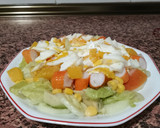 Foto del paso 3 de la receta: Ensalada de Huevo cocido, surimi y Melocotón en almíbar