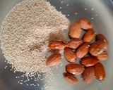 A picture of step 3 of Rich Fox nut & peas curry without khoya.