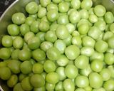 A picture of step 1 of Fresh Green Peas Pulao.