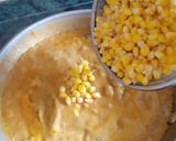 A picture of step 8 of Paneer corn curry.
