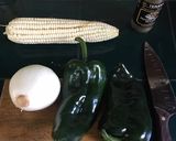 Foto del paso 2 de la receta: Tacos de rajas- requesón de tortilla azul