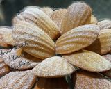 A picture of step 7 of ☕🍪Madeleines🍪☕.
