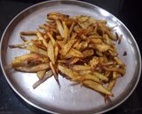 ચટપટી ફિંગર ચિપ્સ (Finger Chips Recipe In Gujarati) રેસીપી સ્ટેપ2ફોટો