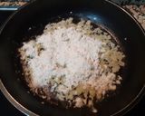 Foto del paso 2 de la receta Calabacín luna con bechamel de gambas
