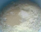 Foto langkah ke 1 dari resep Pizza homemade simple teflon.