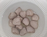 Foto del paso 1 de la receta: Espaguetis con Almejas y Gambones en Salsa Verde