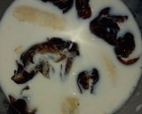 A picture of step 2 of Banana & Date Shake.