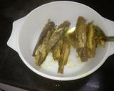 A picture of step 4 of Tengara Fish Curry.