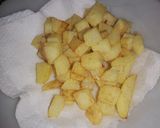 Foto del paso 2 de la receta: Masas de cangrejo en salsa con papas