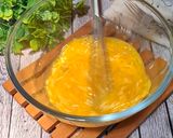 Foto langkah ke 1 dari resep Omelet Jamur Tomat.