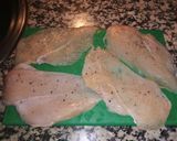 Foto del paso 1 de la receta: Pechugas de pollo estilo pizza