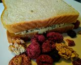 Foto del paso 4 de la receta: SANDWICHES De Müesli y Mantequilla de Maní...!