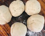 A picture of step 2 of Paneer paratha.
