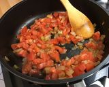 Une image de l'étape 8 de Haricots azuki aux tomates roses, coriandre et punjabi pachranga.