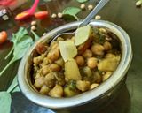 সবুজ চানা মসলা রেসিপি ধাপ - 6 ছবি