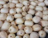 Hình bước làm 1 của món Chè đậu lăng đỏ hạt sen và thạch