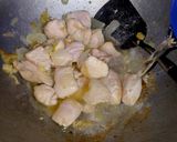 Foto langkah ke 4 dari resep 123. Ayam tumis bawang kentang.