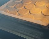 Foto del paso 4 de la receta: Alfajores Relleno de Crema Bon o Bon