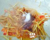 รูปขั้นตอนการทำที่ 4 ของ ผัดฉ่าไข่นกกระทากับอกไก่ทอด