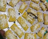 Foto langkah ke 6 dari resep Kastengel ekonomis no oven no mixer😍.