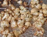 Foto del paso 4 de la receta: Coliflor a la mantequilla al horno