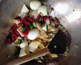 Foto langkah ke 5 dari resep Lodeh Tahu Puyuh.