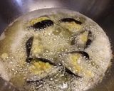 A picture of step 4 of Spicy Fried mussels.