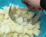 Foto del paso 3 de la receta: Croquetas de patatas y atún!