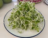 A picture of step 1 of Stir Fried Sunflower Sprouts With Oyster Sauce.