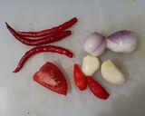 Foto langkah ke 1 dari resep Sambal teri belah.