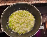 Foto del paso 1 de la receta: Empanada de atún