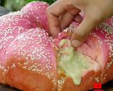 Foto langkah ke 7 dari resep Roti Sobek Buah Naga Vla Durian.